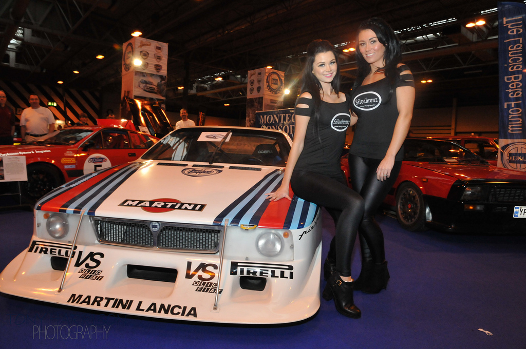 auto show girls